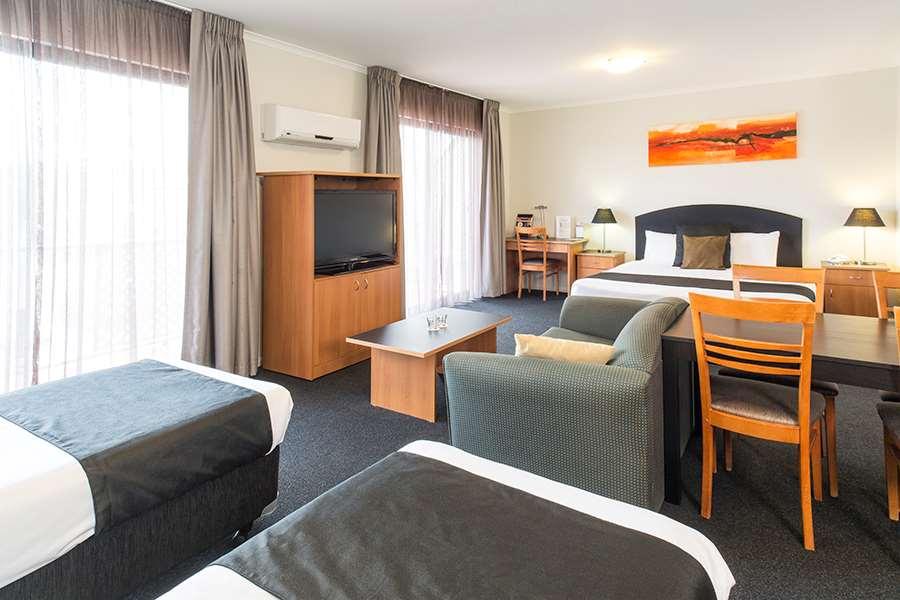 Alpha Hotel Canberra Amenities photo